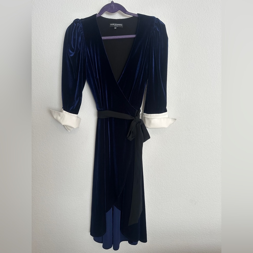GORGEOUS! ALLEN SCHWARTZ navy velvet wrap dress M